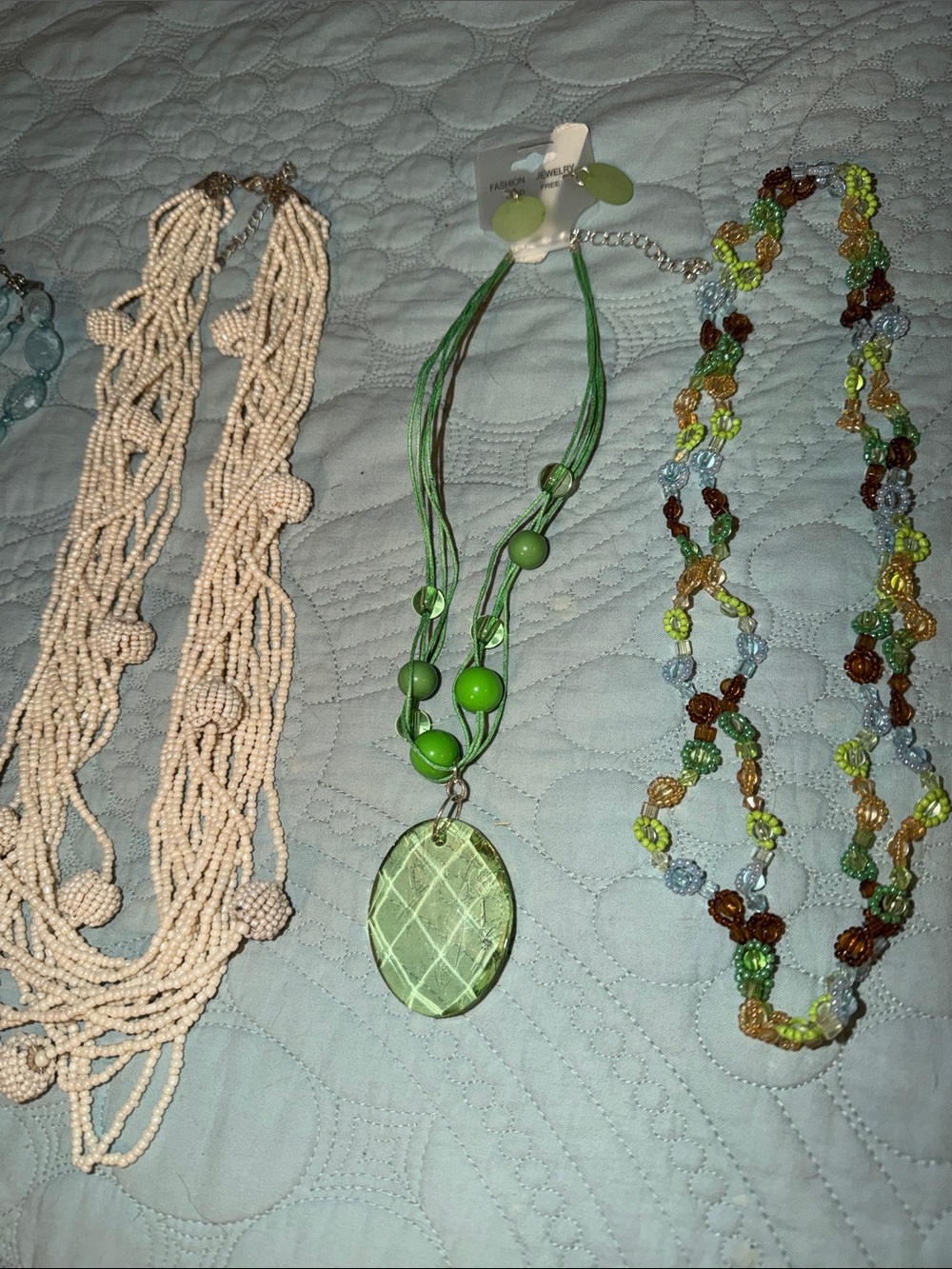 Green Layered Pendant Necklace - Unbranded bundle
